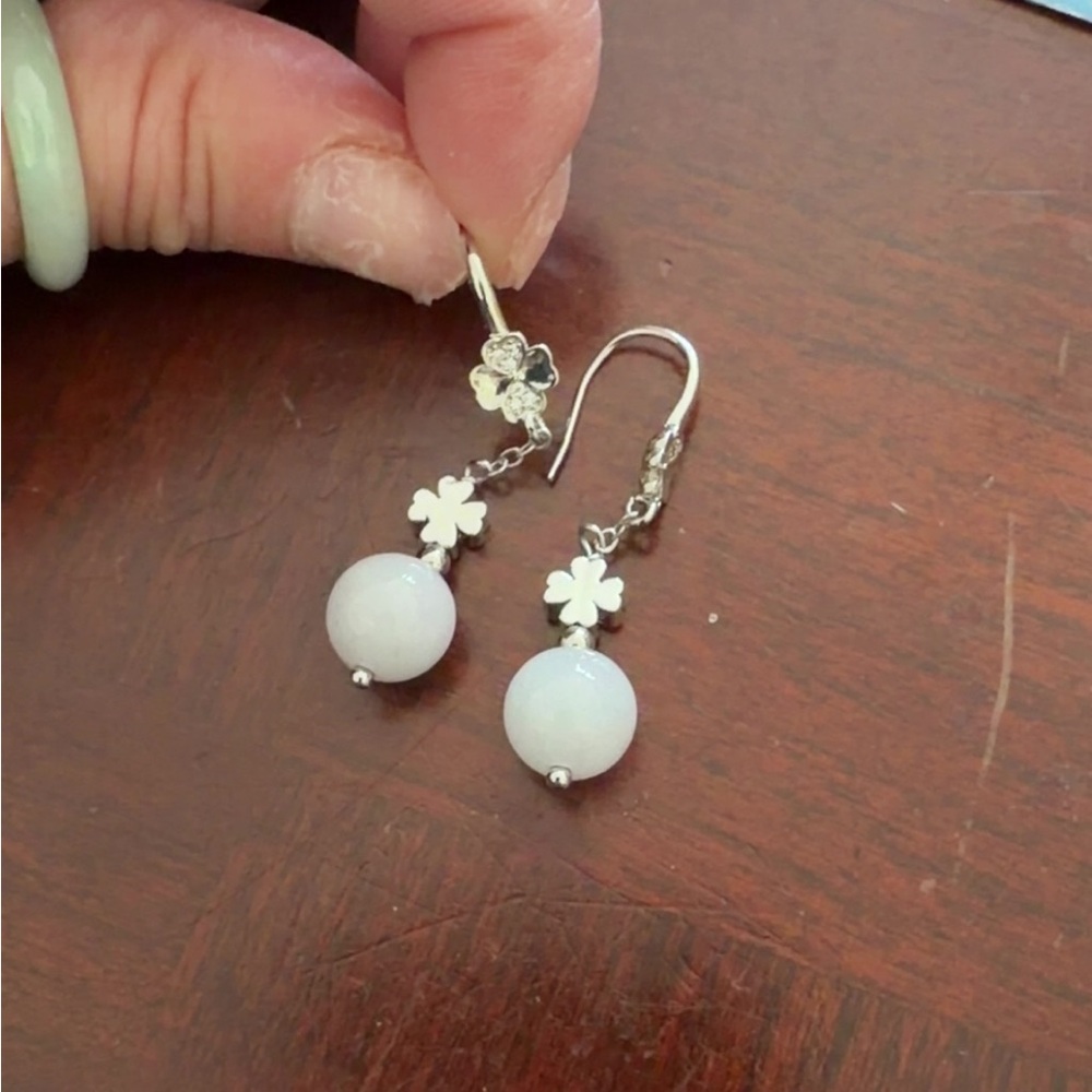 Elegant White Floral Jade Drop Earrings